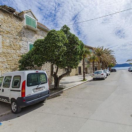 House Gulliver Villa Kastela Exterior photo